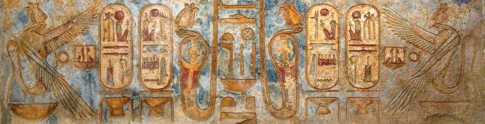 Antiquite egípcio: afresco representando cartuchos reais. Templo Funeral de Ramsés III