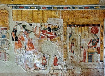 Antiquidade egípcia: representação de Shuroy e sua esposa adorando divindades. Pintura da Tumba de Shuroy (TT13). 20ª dinastia. 1190-1077 AC Necropole de Dra Abu el-Naga, Cisjordânia de Luxor, Egito.