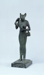 Estatueta da deusa Bastet, Terceiro Período Intermediário (bronze)