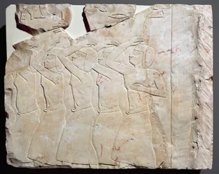 Alívio do Túmulo de Nes-Peka-Shuty, Deir El-Bahri, Tebas, detalhe da extremidade direita do segundo registro, Saite Period, c.656-610 aC (calcário)