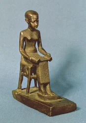 Estátua sentada de Imhotep