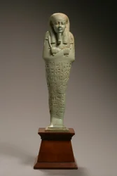 Ushabti figura para Neferibre-si-Neith, período dinástico tardio, reinado de Amasis, 570-526 aC (faiança)