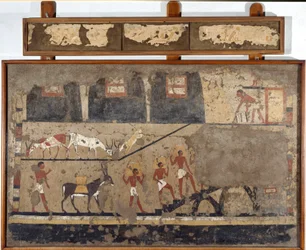 Antiguidade egípcia: o transporte de trigo nas costas das mulas e nas costas dos homens. Detrempe em barro e palha do túmulo do General e Chanceler do Rei Iti em El Ghebelen, perto de Luxor. 2200-2000 AC. Turim, museu egípcio