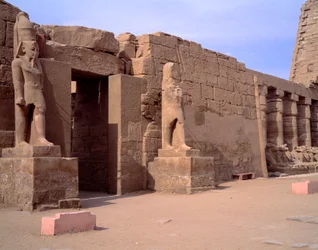 Antiquidade egípcia: vista do templo de Karnak. Egito