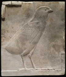 Placa de alívio representando um pintinho, c.330-305 aC