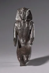 Estatueta do rei ajoelhado, período greco-romano, 304-30 aC