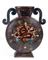 Vaso chinês em esmalte cloisonne, período Manchou