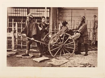 Um transporte público, Japão