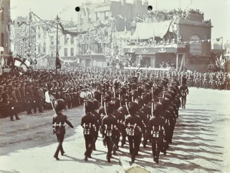 Túnel Blackwall: pagentria como o Príncipe de Gales, mais tarde o Rei Eduardo VII e a Princesa Alexandria assistem à abertura cerimonial do túnel, 1897
