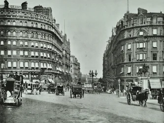 Charing Cross, Westminster LB: Northumberland Avenue de Trafalgar Square e Charing Cross, 1890