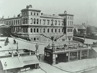 Great Eastern Terminus em Bishopsgate: exterior, 1862