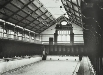 Laurie Grove Bath: o primeiro banho de piscina pública em Deptford, banho de primeira classe, 1898