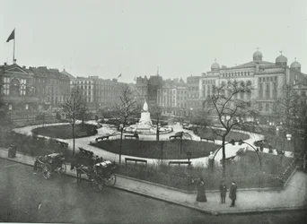 Leicester Square, Westminster LB: olhando para o nordeste, 1896