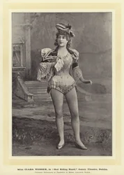 Miss Clara Webber, em Chapeuzinho Vermelho, Gaiety Theatre, Dublin