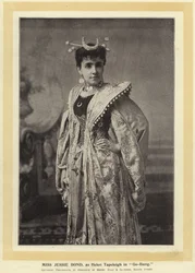 Miss Jessie Bond, como Helen Tapeleigh em Go-Bang