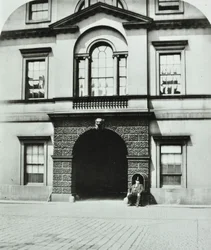 Casa de Northumberland, Charing Cross, Westminster LB: pátio, 1880
