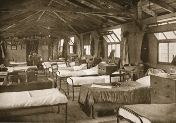 Um dos quartos, Donington Hall, ilustração dos prisioneiros alemães na Grã-Bretanha (fotogravura)
