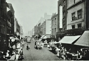 Pitfield Street: olhando para o norte, 1895