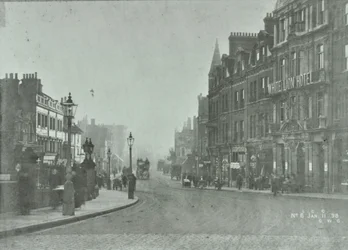 Putney Bridge: estrada de aproximação da Putney High Street, 1898