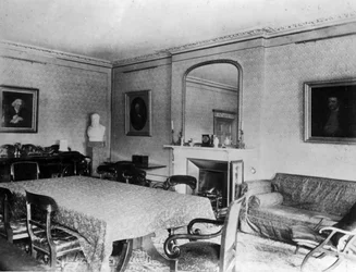 A sala de jantar na casa de Down