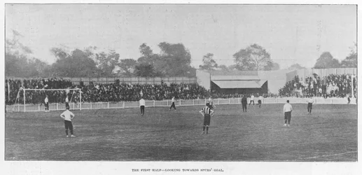 A primeira metade - olhando para a meta de esporas, 1899