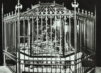 Torre de Londres, Tower Hill: Crown Jewels, 1890