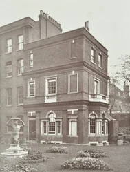 Vista da Clements Inn Garden House, 1885