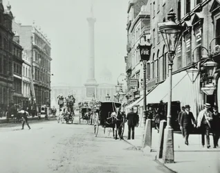 Whitehall, Westminster LB: Whitehall, olhando para Trafalgar Square, 1895