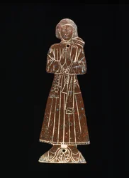 Uma igreja medieval de latão, 14º (latão)
