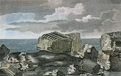 Uma estátua colossal canelada de uma mulher encontrada na antiga cidade de Canopus, no Egito. 1807 (gravura)