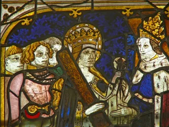 Um painel na janela do leste representando St Helen com o Imperador Constantino