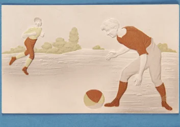 Cartão em branco em relevo representando dois jogadores de futebol, c.1880