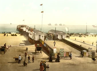 Britannia Pier, Yarmouth (foto colorida à mão)