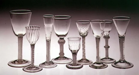 Coleção de óculos com hastes de torção opaca, 1760-75 (vidro)