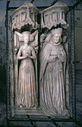 Efígies de Thomas Fitzalan, 5º Conde de Arundel e sua esposa, Beatrice, na Capela Fitzalan (alabastro)