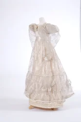 Vestido de noite, 1829 (seda e gaze tecido)