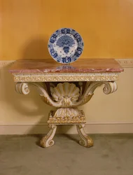 Mesa de console George II com tampo de mármore, estilo palladiano, c.1750 (pacote dourado)