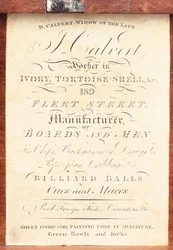 Etiqueta aplicada na caixa de um jogo de xadrez inglês em marfim torneado, padrão "Calvert", c.1826-50 (impressão)