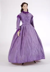 Vestido dia roxo, 1860 (tafetá de seda listrado)
