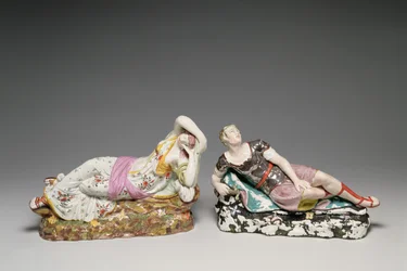 Figuras reclináveis de Cleópatra (69-30 aC) e Marco Antônio (c.82-30 aC), Staffordshire, c.1810-20 (pearlware)