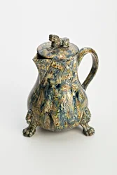 Jarro de efeito agateware sólido de Staffordshire, c.1760-70 (faiança de chumbo vidrada)
