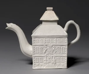Bule, feito na Staffordshire Factory, Grã-Bretanha, modelado por Aaron Wood