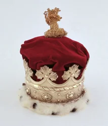A Duquesa de Norfolks Coronet (prata dourada, veludo e arminho)