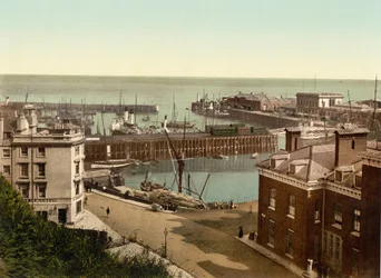 O porto, Folkestone (foto colorida à mão)