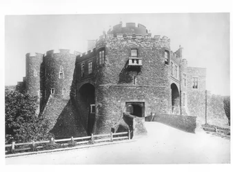 Vista do Portão dos Constables, construído em 1221-27