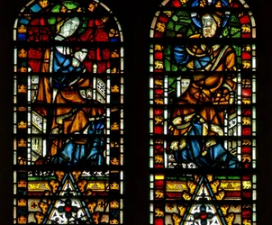 Vitral Ww representando a Coroação da Virgem