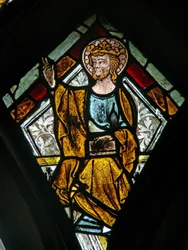 Vitral s6 representando Deus na Coroação da Virgem
