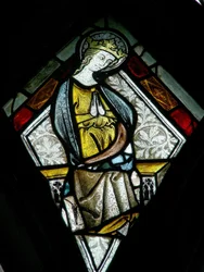 Vitral s6 representando a Virgem Maria na Coroação da Virgem