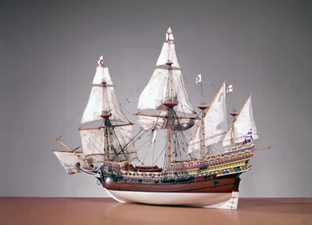 Escala 1:48 modelo manipulado da Elizabeth Jonas (madeira)