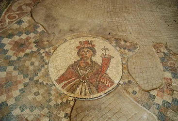 Mosaico de Tyche, deusa da fortuna, da exedra semi-circular da rua Paladius